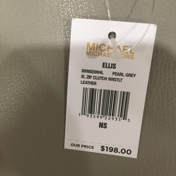 Last one✨Michael Kors jet set xl clutch - Picture 5 of 6